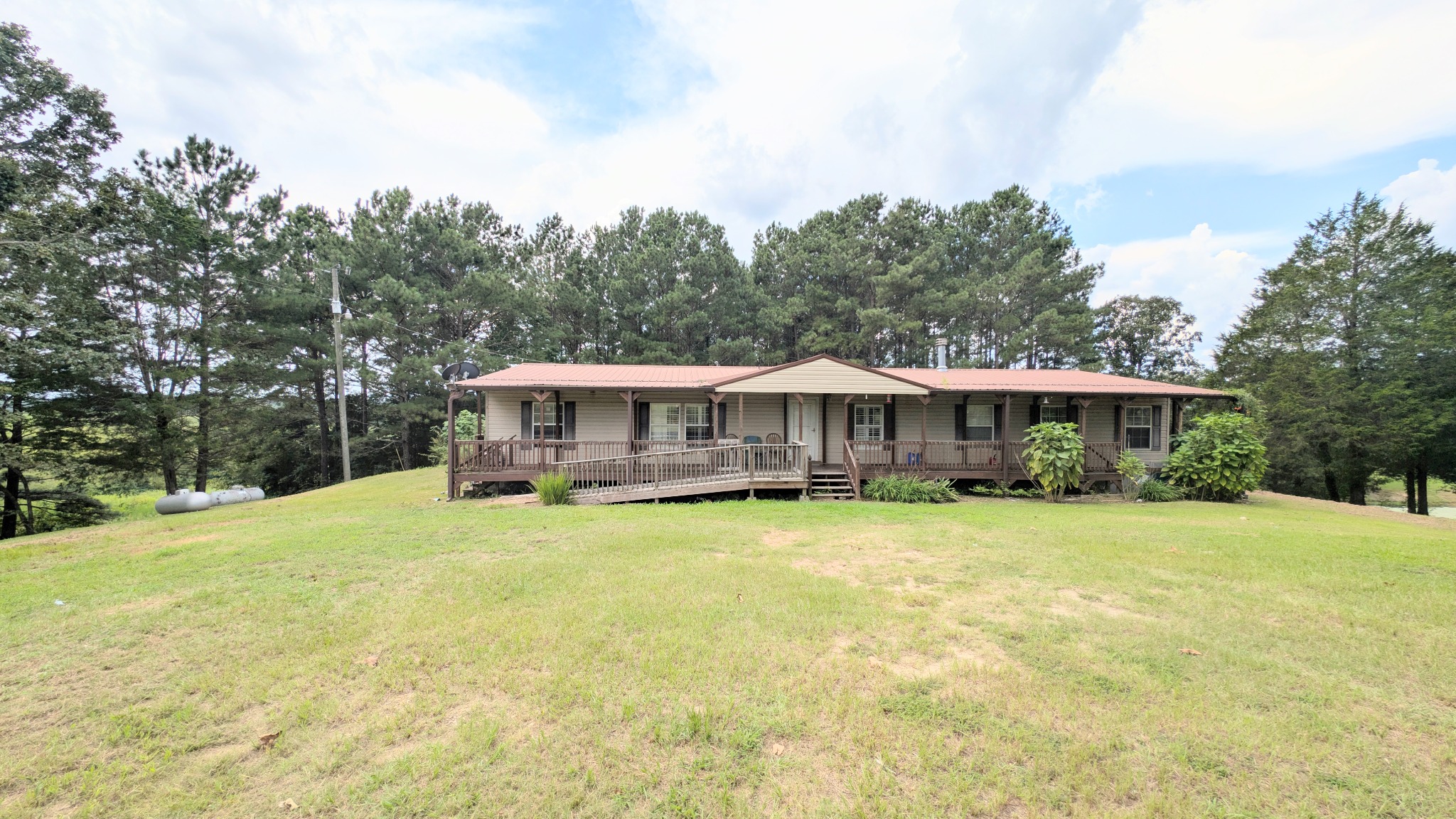 583 Simpsons Bend Road in Ohatchee, Alabama