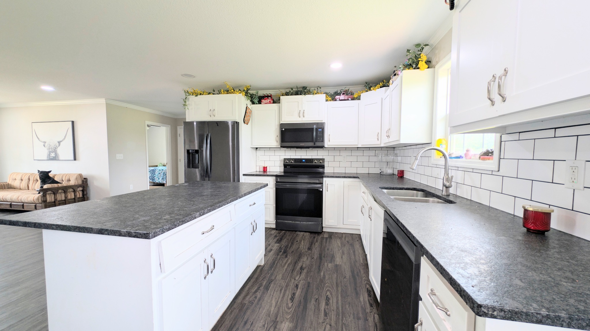 690 Lacy Road property view 6